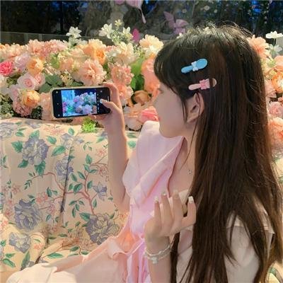 鱼跃在花见电影海报